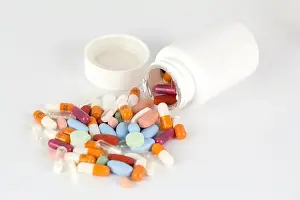 Nahaufnahme Prints: tabletten medikamente pillen medikament pille tablette apotheke gesundheit medizin medizinisch pharma pharmazie