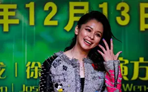 Taiwanese Prints: Taiwanese actress Vivian Hsu laughs during a premiere for her new movie