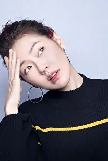 Taiwanese Prints: Taiwanese host and actress Dee Hsu