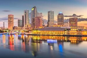 Images Dated 22nd July 2017: Tampa, Florida, USA downtown skyline on the bay at dawn