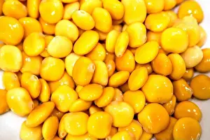 Legumes Prints: Tasty lupins in a dish, ready for consumption