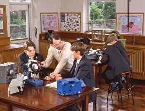 Pupils Prints: Teacher and students in science class, Surrey, England, United Kingdom