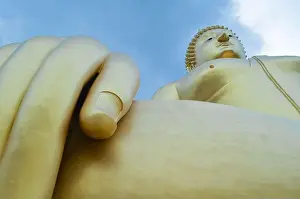 Emerald Prints: Temple is Ang Thong city and have big Buddha statue in Thailand