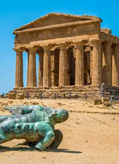 Sicilia Prints: Temple of Concordia and the statue of Fallen Icarus