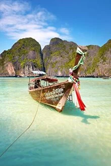Images Dated 7th December 2011: Thailand - Landscape of Maya Bay (close to Phi Phi Island), Asia