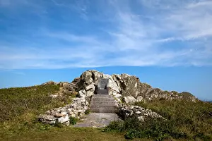 Offshore Prints: he throne dedicated to the mother of the Prince of the Saltee Islands