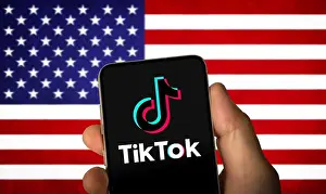Tiktok Prints: TikTok application displayed on mobile device - ban context