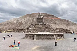 Maya Prints: Tourists climb the Pyramid of the sun, Teotihuacán, wjilst hawkers look for custom below