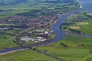 The town of Elsfleth in the Wesermarsch with the Weser island of Elsflether Sand, Wesermarsch district, Germany