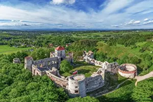 Trail of the Eagles Nests - Tenczyn Castle in Rudno