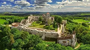 Trail of the Eagles Nests - Tenczyn Castle in Rudno