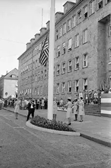 1967 Prints: Transfer of command at the U.S. Forces in Munich, McGraw Barracks. [automated translation]