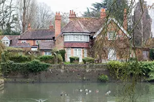 Dead Prints: Tributes to the late George Michael at his home in goring on thames