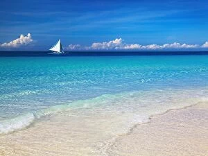 Images Dated 8th December 2012: Tropical beach, Boracay island, Philippines