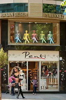 Metropole Prints: Türkei, Istanbul, Kadiköy, Bahariye Caddesi, Penti, Fachgeschäft für Strumpfwaren