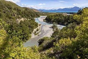 Turquoise creek flowing to the beautiful Lago General Carrera in southern Chile - Traveling the Carretera Austral