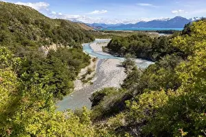 Patagonian Prints: Turquoise creek flowing to the beautiful Lago General Carrera in southern Chile - Traveling the Carretera Austral