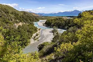 Turquoise creek flowing to the beautiful Lago General Carrera in southern Chile - Traveling the Carretera Austral