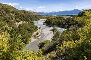 Turquoise creek flowing to the beautiful Lago General Carrera in southern Chile - Traveling the Carretera Austral