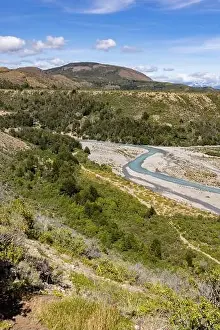 Turquoise creek flowing to the beautiful Lago General Carrera in southern Chile - Traveling the Carretera Austral