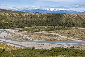 Turquoise creek flowing to the beautiful Lago General Carrera in southern Chile - Traveling the Carretera Austral