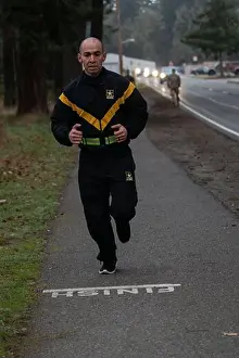 Recruiting Prints: U.S. Army Soldiers with the Washington National Guard conduct an Army combat fitness test as part of the state Best