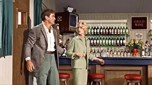 USA.Tippi Hedren and Rod Taylor in a scene from the ©Universal Pictures movie: The Birds (1963)