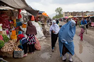 Afghan Prints: vegetable market in Kabul