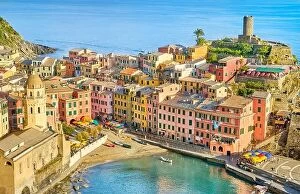Images Dated 22nd May 2016: Vernazza, Cinque Terre, Liguria, Italy