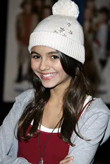 2005 Prints: VICTORIA JUSTICE CHEAPER BY THE DOZEN 2 PREMIERE WESTWOOD LOS ANGELES USA 13 December 2005