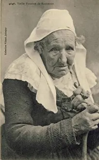 Local History Prints: Vieille fumeuse de Rosporden