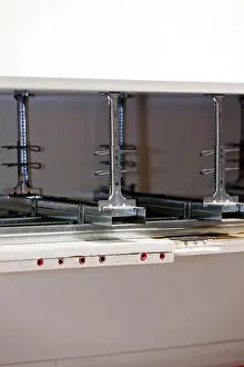Alloy Prints: View on aluminum profiles for plywood shelf