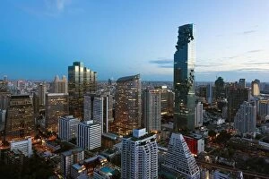 Images Dated 14th June 2016: Top view of Bangkok modern building in Business district at Bangkok city with skyline at twilight
