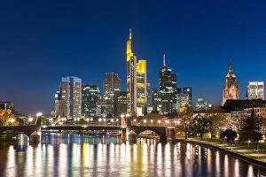 Images Dated 28th April 2016: View of Frankfurt am Main skyline at dusk, Germany
