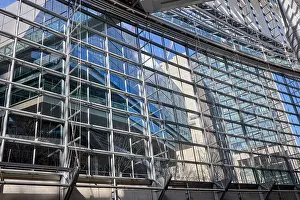 Airy Prints: View through the glass wall of the Tokyo International Forum