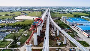 View of the Jiangdu Hub of Lianyungang-Huai¯an-Yangzhou-Zhenjiang Railway under construction in Yangzhou city