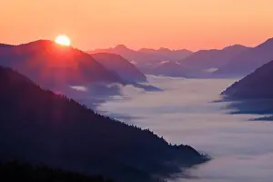 Isar Prints: View from Krepelschrofen at sunrise on mountain ranges