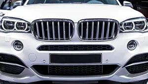 Grille Prints: View of the front of a modern SUV of the brand BMW