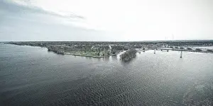A view of the river in Green Bay looking towards the park with a gray graphite theme apllied. Springtime