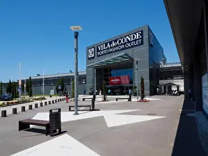 Summer Vacation Prints: Vila Do Conde Porto Fashion Outlet shopping mall
