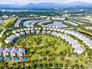 Vin Pearl five-star resort resort in Cam Ranh district