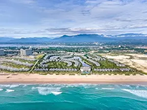 Vin Pearl Prints: Vin Pearl five-star resort resort in Cam Ranh district