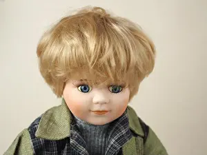Beatiful Prints: Vintage porcelain doll girl with blue eyes