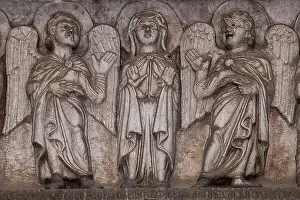 Architrave Prints: The Virgin Mary, flanked by sculpted angels