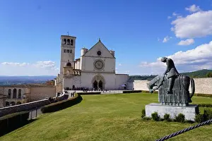 Basilica Prints: Vista della Basilica superiore di San Francesco d'Assisi