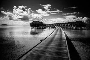 Images Dated 21st December 2015: Over water bungalows on a tropical island, Maldives