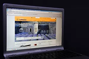 Sony Prints: Website, German Lufthansa webpage on the screen of a Sony Vaio laptop