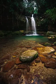 Green Building Prints: The Wei Sawdong Falls in Cherrapunji, India falling on the rover with rocks