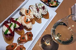 Pais Vasco Prints: White wine with tapas in Bar Toloño, tapas and pinchos in Vitoria, Basque Country, Spain
