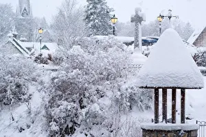 Chilled Prints: Winter snowfall in Braemar
